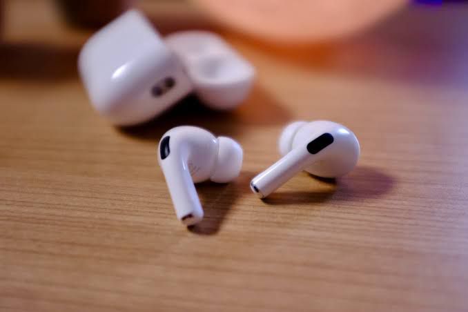 Airpods Pro 2 | White Theme